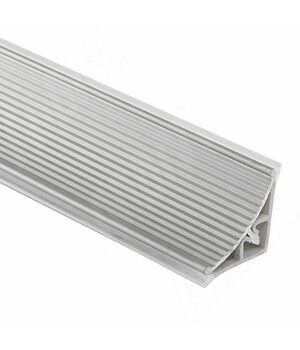 Плинтус алюминиевый треугольный вогнутый L=3м, рифленый, серебро