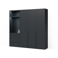 Шкаф для одежды с полками